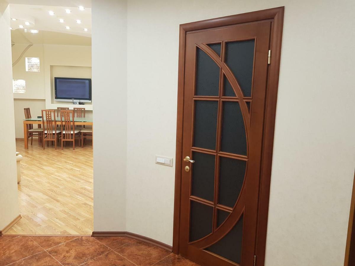 Апартаменты На Люстдорфской 敖德萨 外观 照片